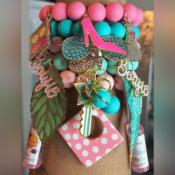 Junky Turquoise and Pink Charm Bracelet - Picture 9 of 9